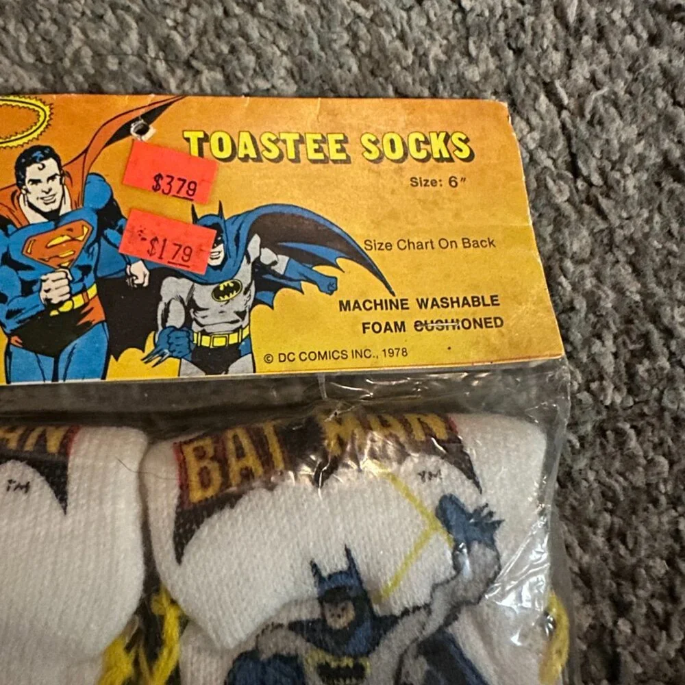 Share Toastee Socks - RARE NEW VINTAGE DC Comics 1979 BATMAN Child Size 6 - DAWN - Picture 2 of 9